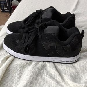 DC court graffik se 12 BLACK/DARK CAMO LOGO